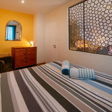 Spacious And Bright Flat Close To The : Heart Of Old *