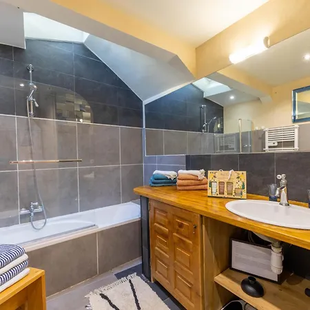 아파트 Spacious And Bright Flat Close To The : Heart Of Old *