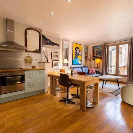Spacious And Bright Flat Close To The : Heart Of Old * 尼斯